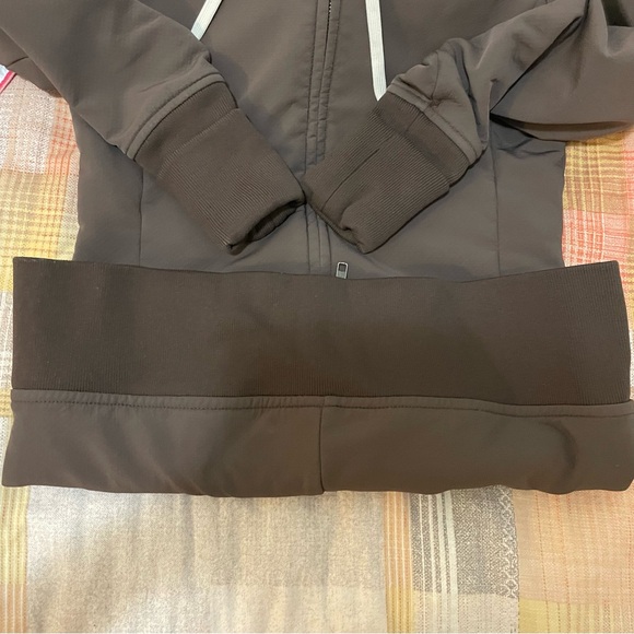 Mountain Equipment Co-op Water Resistant Jacket in XS - Picture 11 of 13